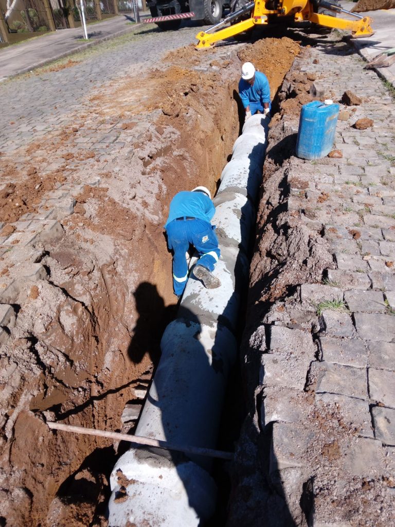 Obras em redes de drenagem no Bela Vista e no Planalto Rio Branco