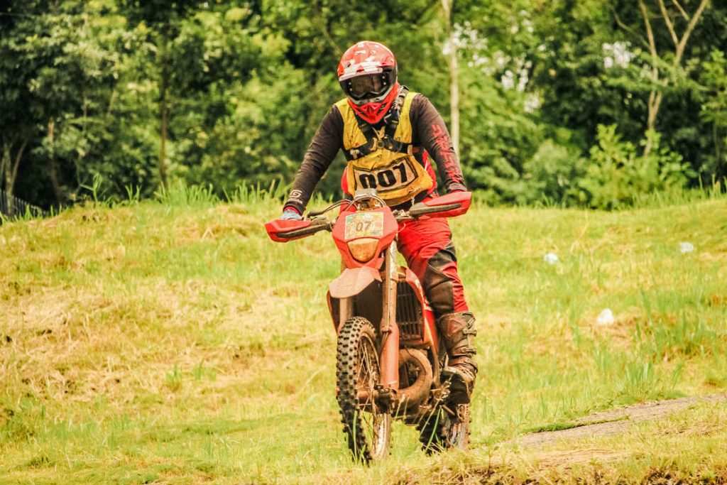 Caxias sedia competição de Enduro de Regularidade